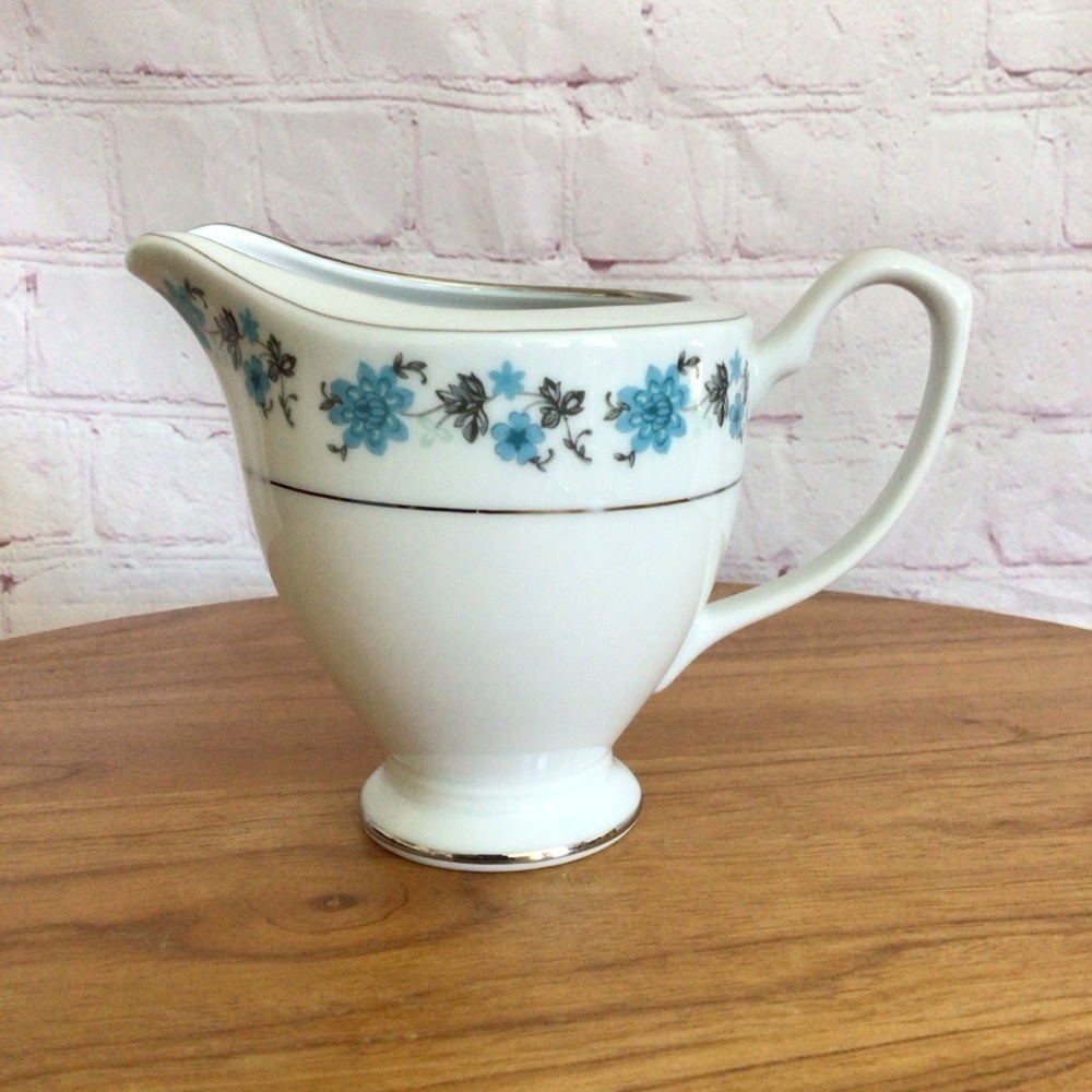 Vintage Blue Floral Footed Creamer - 8oz